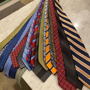 Lot of 15 mens ties gently used, multiple brands